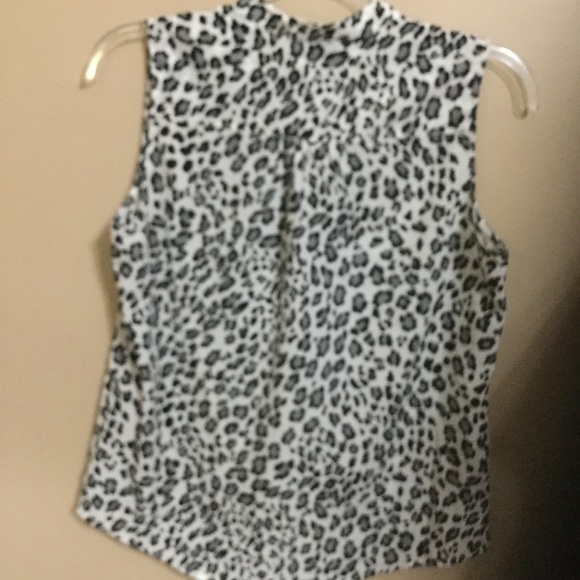 Milano gray Leopard print sleeveless top Medium - Picture 4 of 7